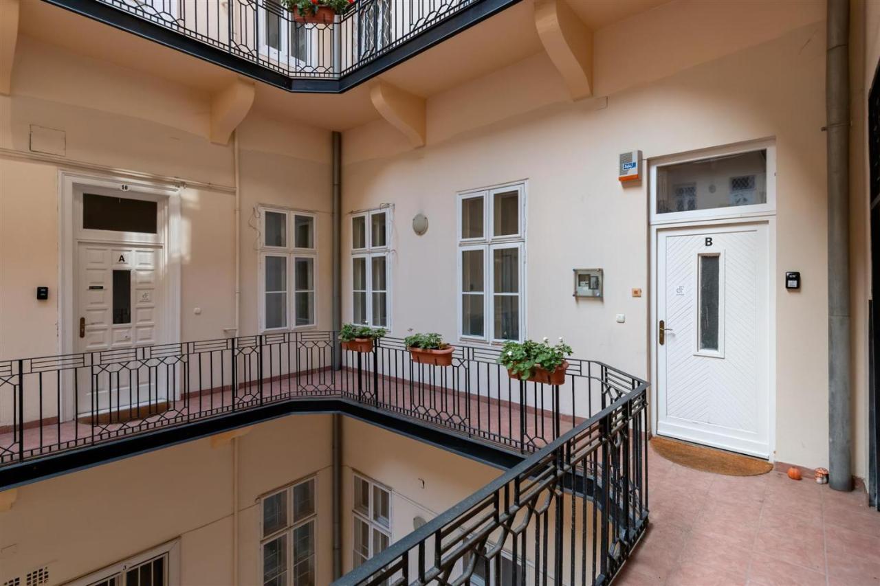 Timber Town Apartment Budapest Luaran gambar